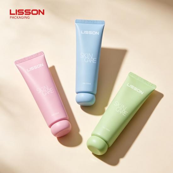 Tube cosmétique en PE mat avec bouchon rond en PP