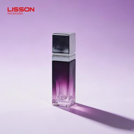 Flacon pompe de sérum carré en verre dégradé violet personnalisé de 30 ml