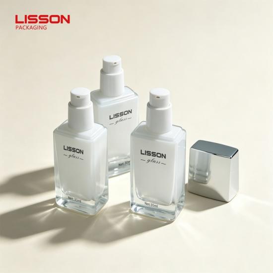 Flacons pompe carrés plats en verre personnalisés