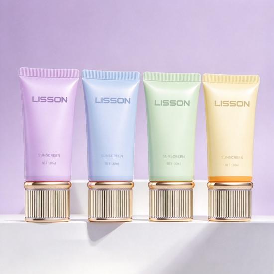 Tube souple ovale cosmétique avec embout
